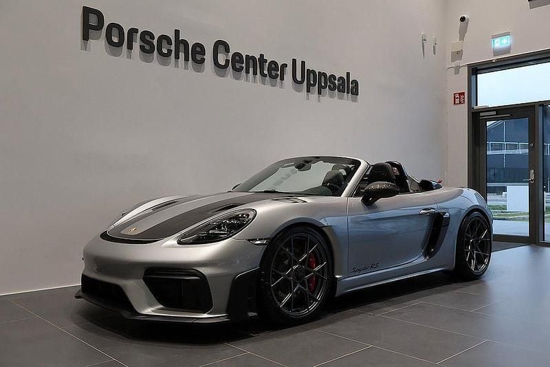 Flerfärgad Ny 2025 Porsche 718 Boxster Cab | 1 986 000 kr - Bild 1/4