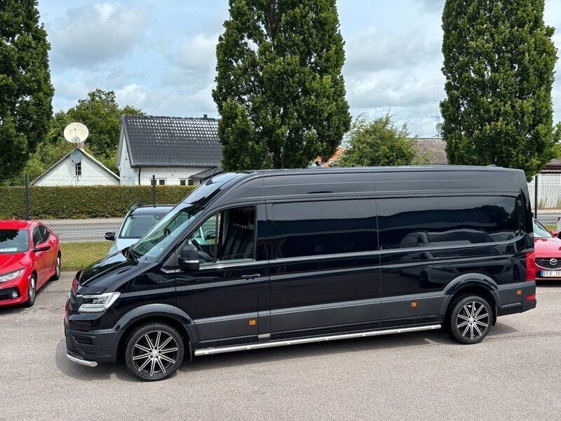 Svart Begagnad 2018 VW Crafter Van | 329 875 kr - Bild 1/4