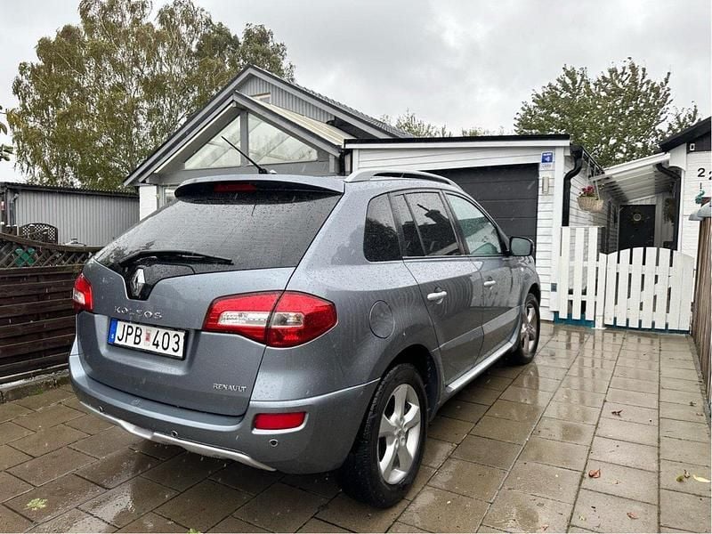 Grå Begagnad 2008 Renault Koleos SUV | 65 000 kr (Marknadspris) - Bild 1/4