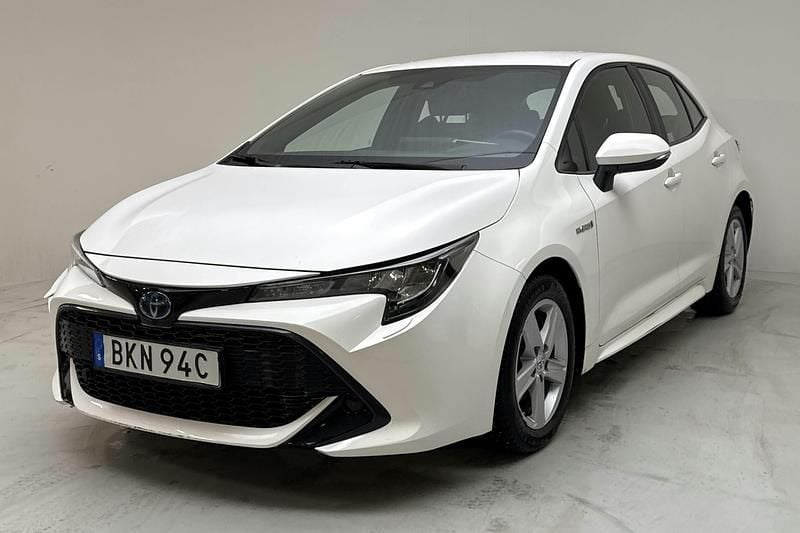 Begagnad Toyota Corolla 122 HK (89 kW) 2020 Vit