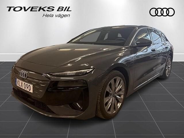 Grå Begagnad 2025 Audi A6 e-tron Performance Kombi | 649 000 kr (Superpris) - Bild 1/4