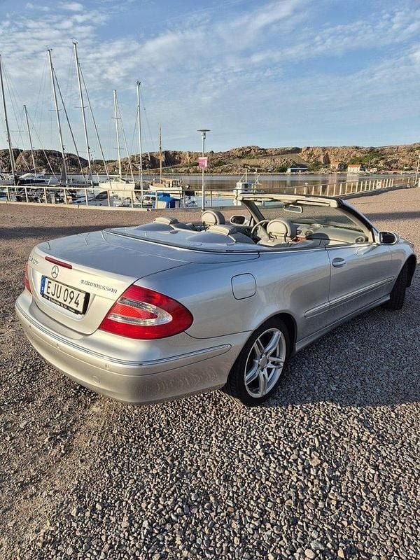 Silver Begagnad 2004 Mercedes CLK200 Elegance Cab | 93 000 kr (Marknadspris) - Bild 1/3