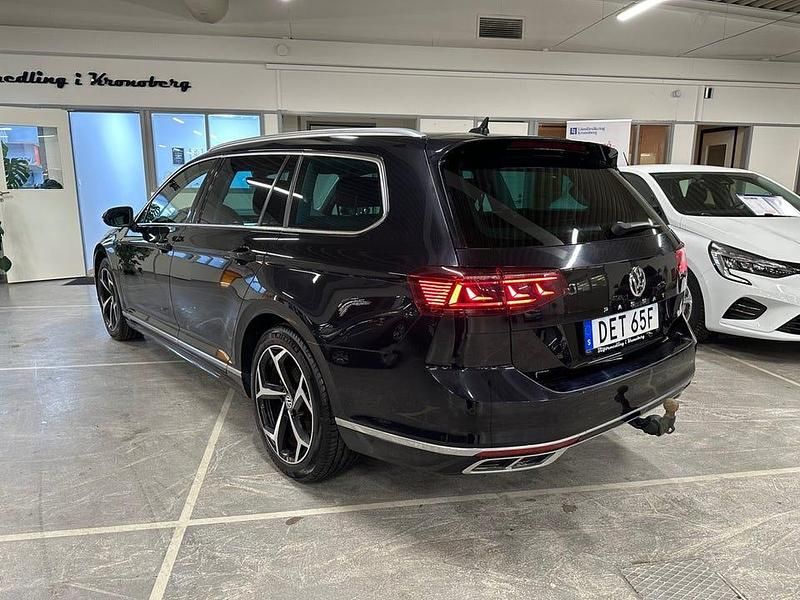 Begagnad VW Passat Highline 190 HK (139 kW) 2020 Svart Kombi