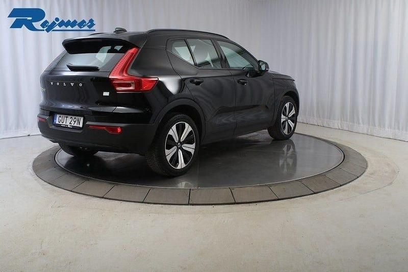 Begagnad Volvo XC40 Core 185 kW (252 HK) 2022 Svart SUV