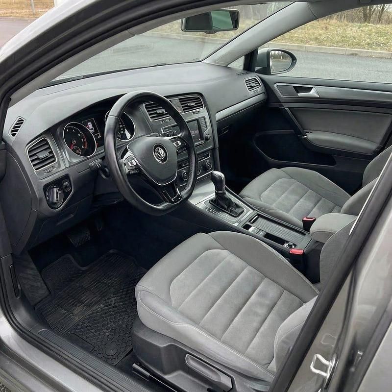 Begagnad VW Golf VII 140 HK (102 kW) 2015