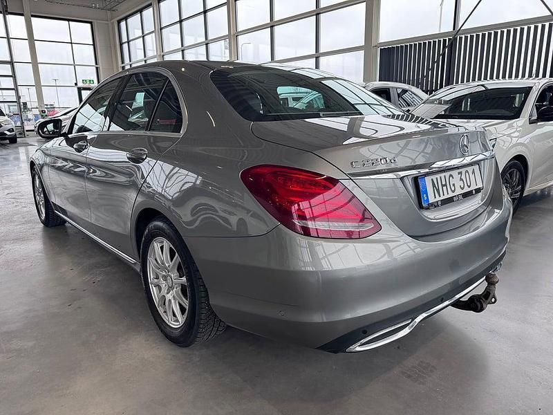 Begagnad Mercedes C220 Avantgarde 170 HK (125 kW) 2016 Silver Sedan