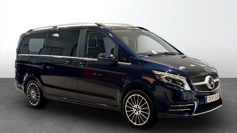 Svart Begagnad 2019 Mercedes V300 Avantgarde Minibuss | 479 900 kr - Bild 1/4