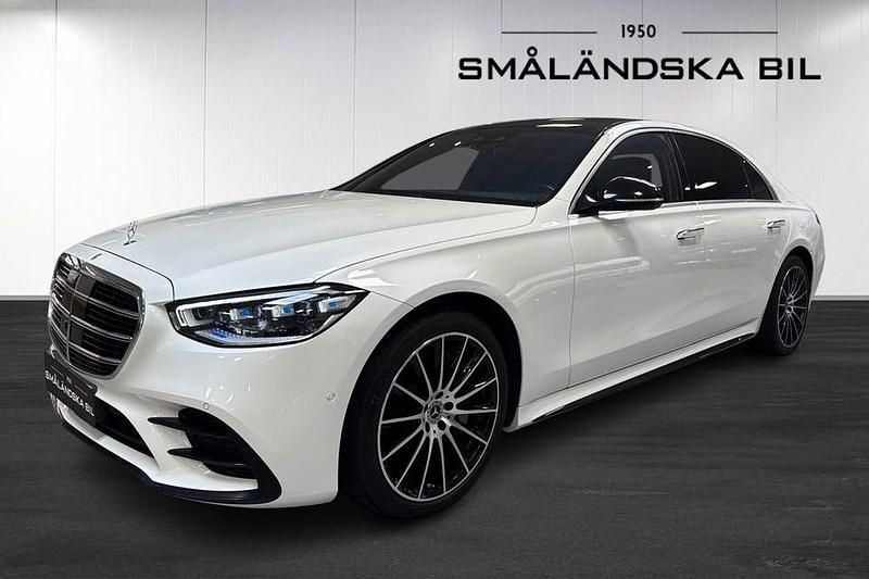Vit Begagnad 2022 Mercedes S580 AMG Sedan | 1 049 000 kr - Bild 1/4