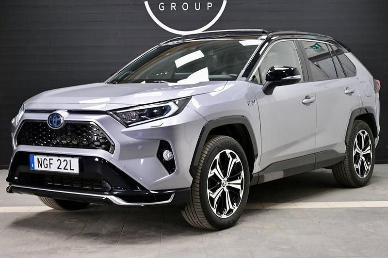 Begagnad Toyota RAV4 Hybrid Style 185 HK (136 kW) 2021 Grå SUV