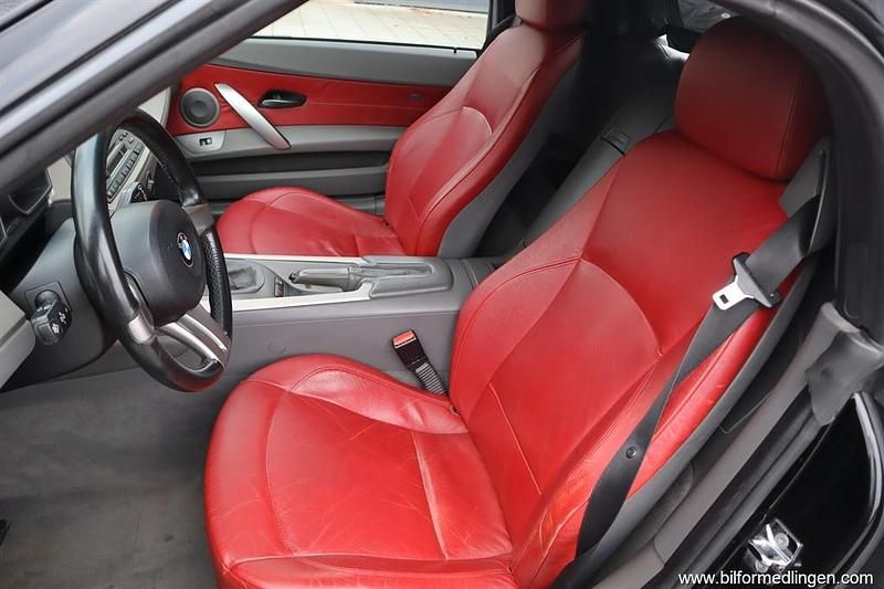 Begagnad BMW Z4 192 HK (141 kW) 2003 Svart samma som bilen Cab