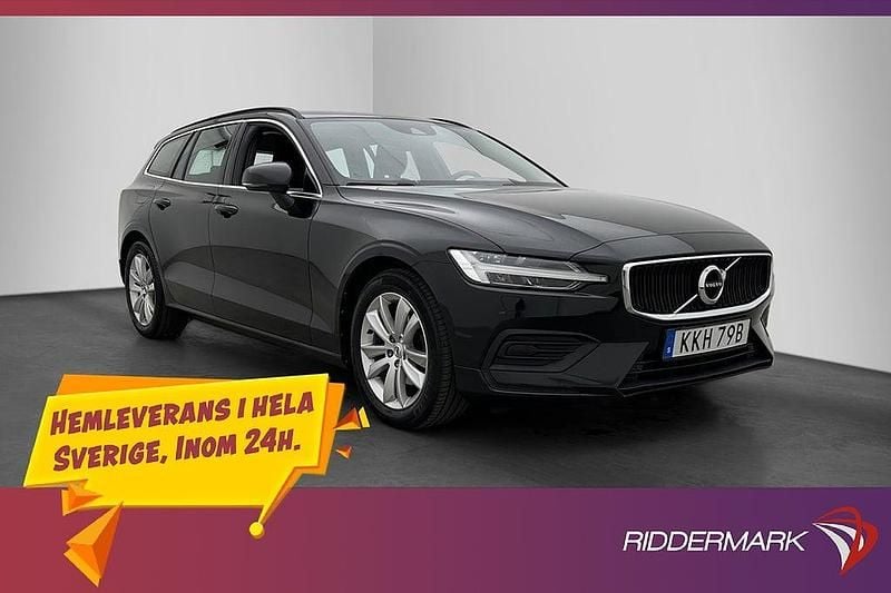 Begagnad Volvo V60 Momentum 197 HK (144 kW) 2021 Svart Kombi