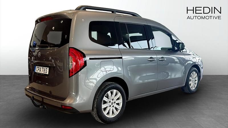 Begagnad Mercedes T180 116 HK (85 kW) 2024 Grå Minibuss