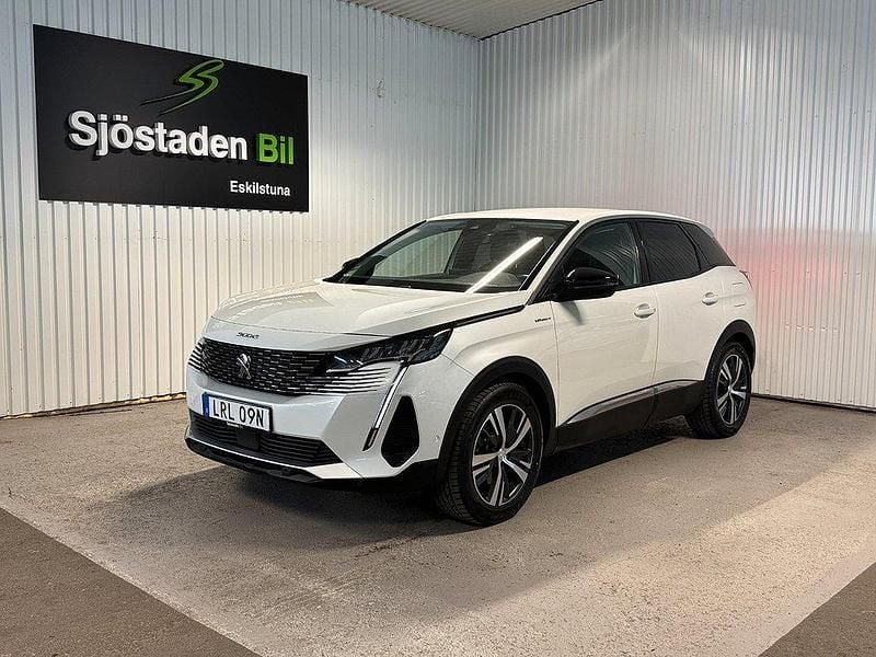 Vit Begagnad 2021 Peugeot 3008 SUV | 253 900 kr (Marknadspris) - Bild 1/4