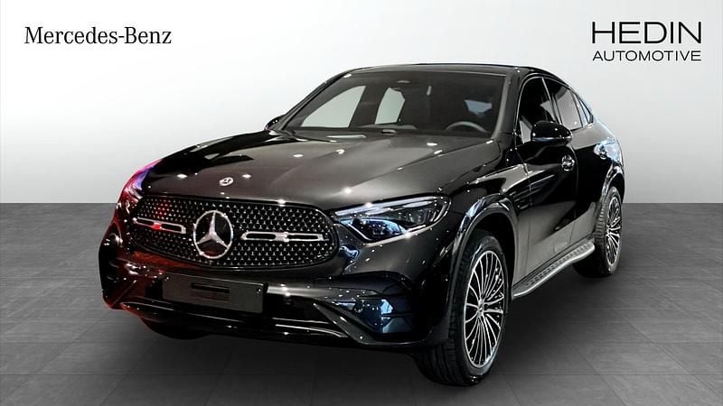 Ny 2026 Mercedes GLC300e Advanced Sportkupé | 863 150 kr (Marknadspris) - Bild 1/4