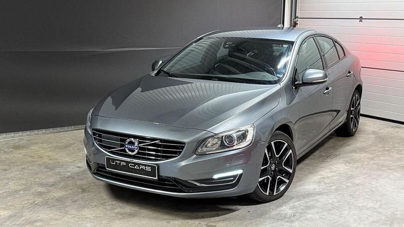 Grå Begagnad 2016 Volvo S60 Momentum Sedan | 139 800 kr (Marknadspris) - Bild 1/4