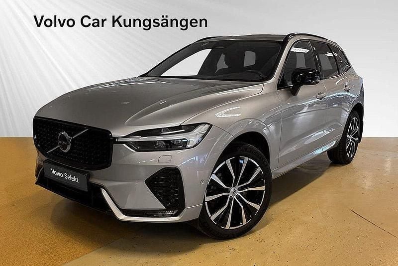Grå Begagnad 2023 Volvo XC60 Plus SUV | 539 900 kr (Dyr) - Bild 1/3