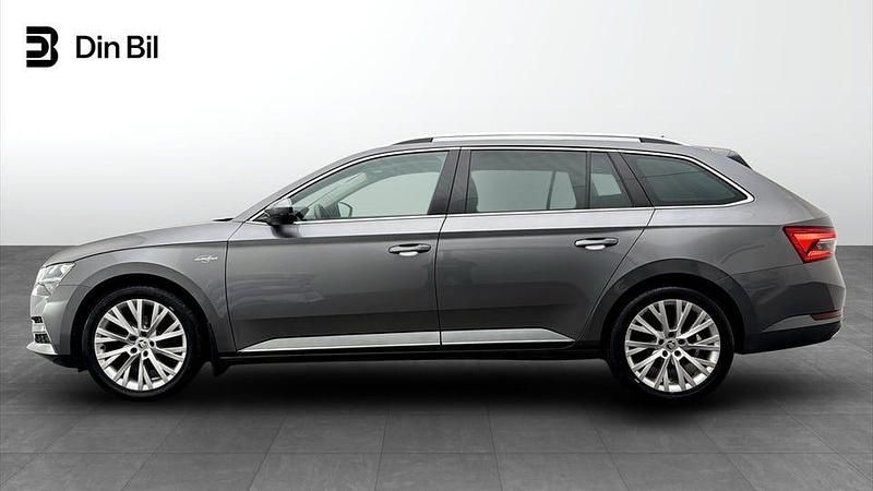 Begagnad Skoda Superb Business Line 156 HK (114 kW) 2024 Graphite grey metallic Kombi