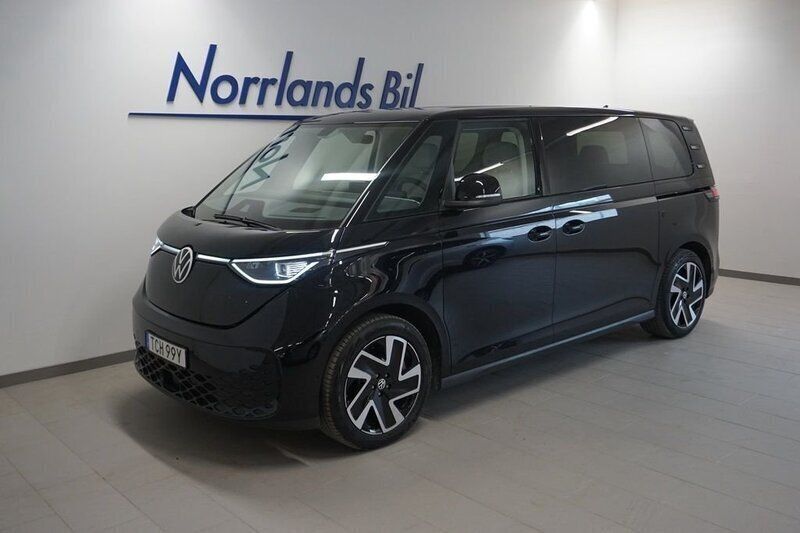 Svart (deep black pärleffekt) Begagnad 2025 VW ID. Buzz Pro Van | 749 900 kr - Bild 1/2