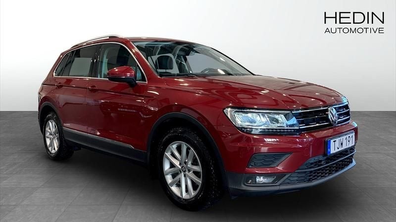 Begagnad VW Tiguan 150 HK (110 kW) 2018 Röd SUV