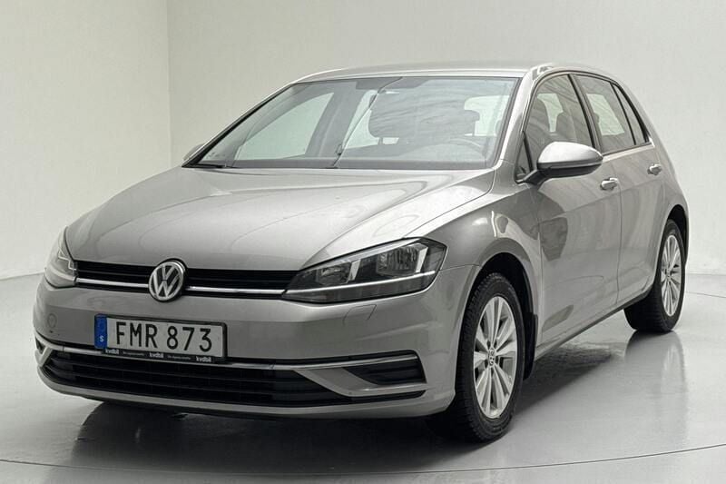 Silver Begagnad 2018 VW Golf VII | 99 000 kr (Bra pris) - Bild 1/4