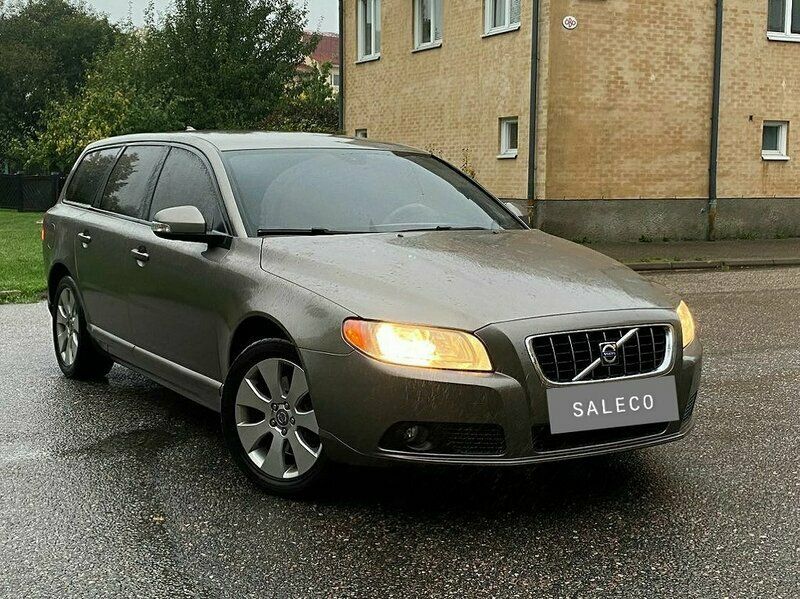 Begagnad Volvo V70 Momentum 2008 Kombi