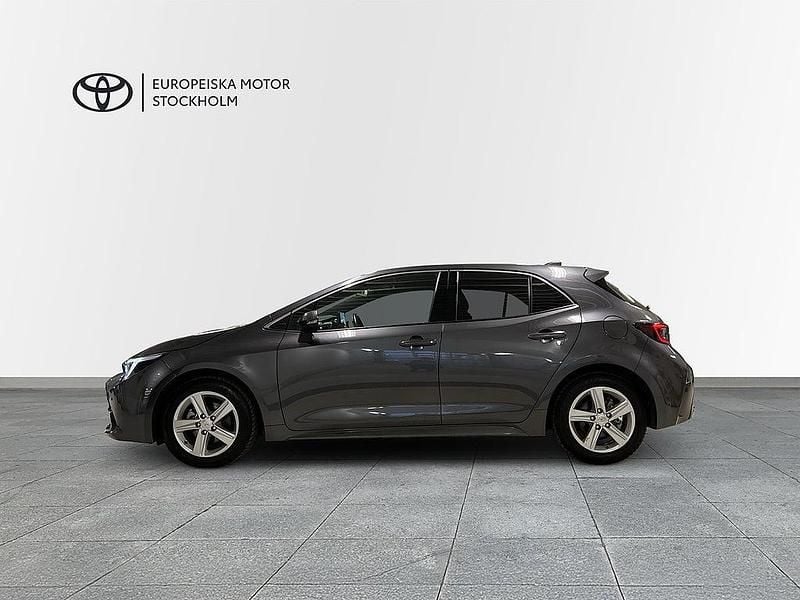 Begagnad Toyota Corolla Hybrid 141 HK (103 kW) 2024 Grå