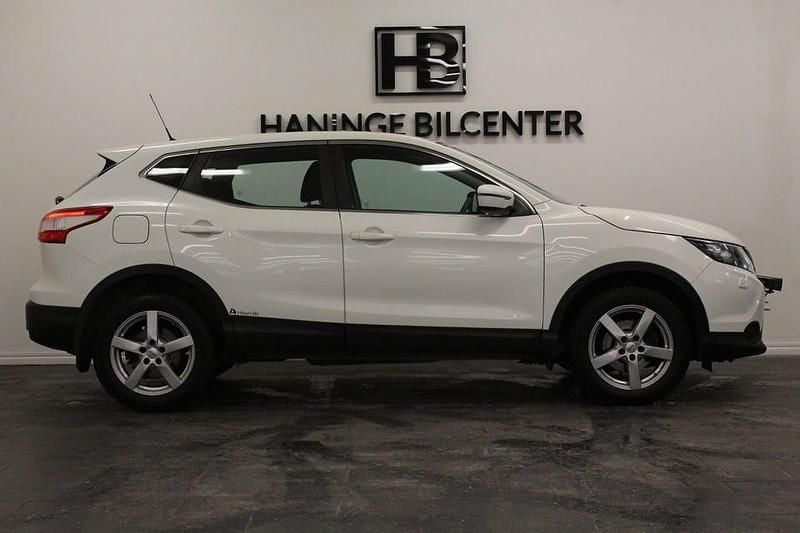 Begagnad Nissan Qashqai 116 HK (85 kW) 2016 Vit SUV