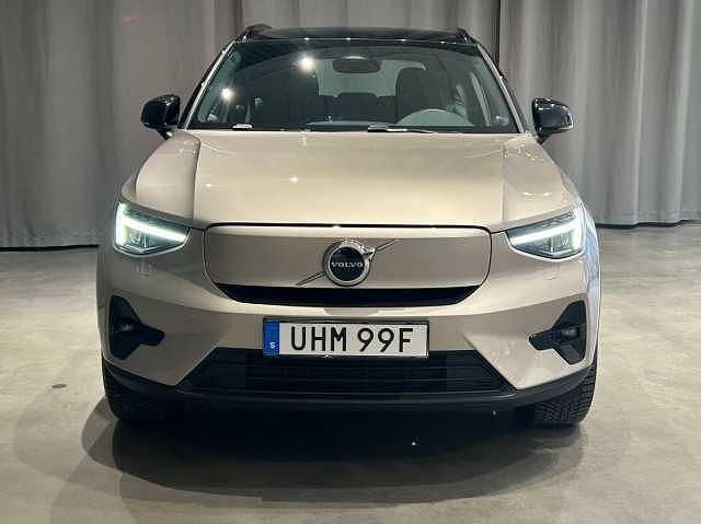 Begagnad Volvo XC40 Single Motor 175 kW (238 HK) 2022 Grå SUV