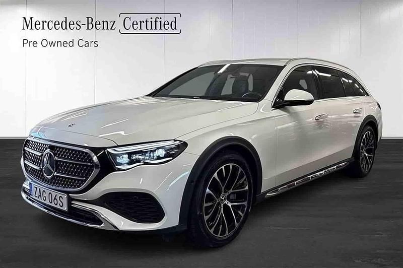 Vit Begagnad 2025 Mercedes E300 | 784 900 kr - Bild 1/1