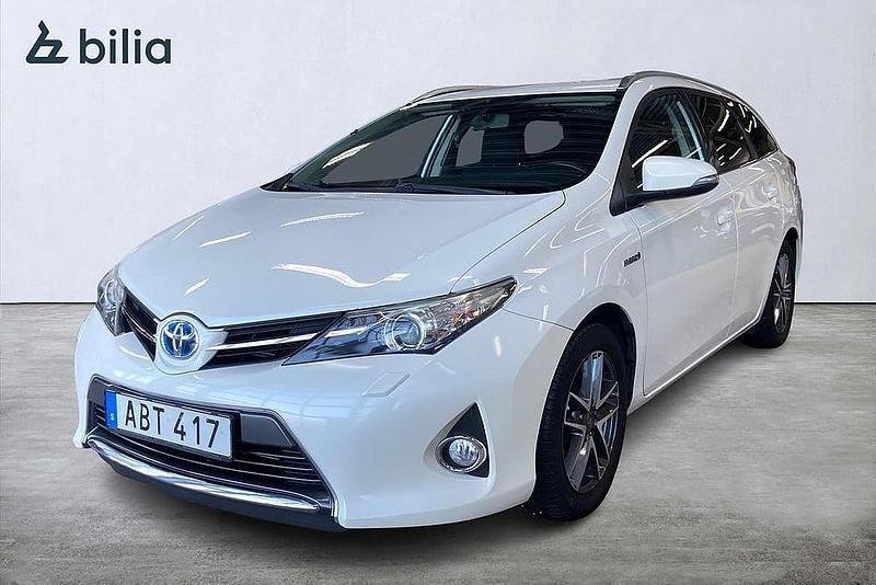 Vit Begagnad 2014 Toyota Auris Touring Sports Kombi | 154 000 kr (Marknadspris) - Bild 1/3