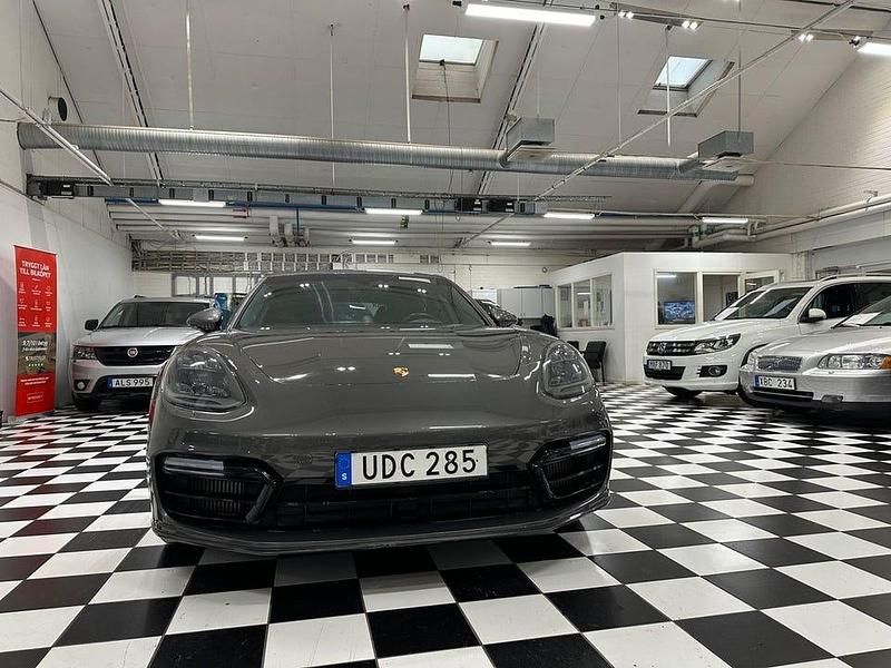 Begagnad Porsche Panamera Turbo Sport 549 HK (403 kW) 2017 Grå Sedan