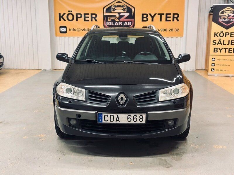 Svart Begagnad 2006 Renault Mégane GrandTour Kombi | 34 900 kr (Lite dyr) - Bild 1/4