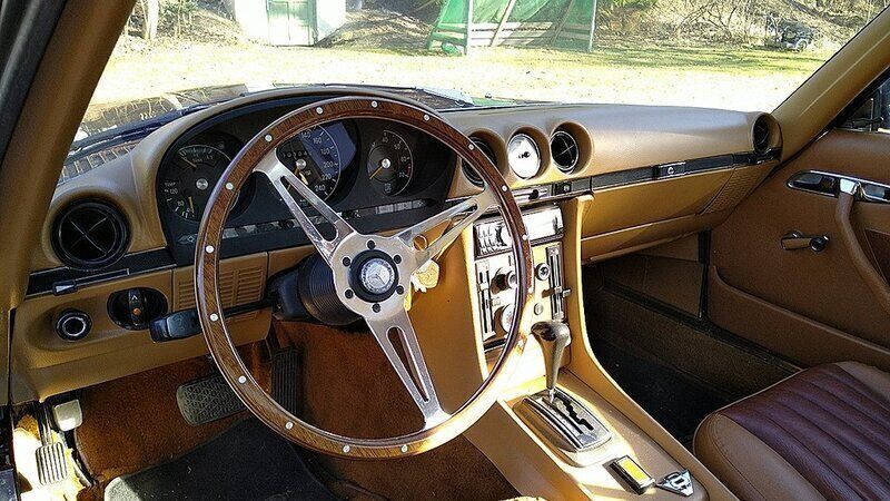 Begagnad Mercedes SL350 200 HK (147 kW) 1973 Röd Sportkupé