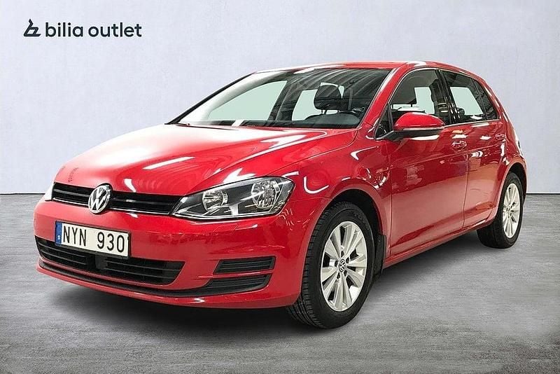 Röd Begagnad 2013 VW Golf VII Halvkombi | 94 900 kr (Marknadspris) - Bild 1/3