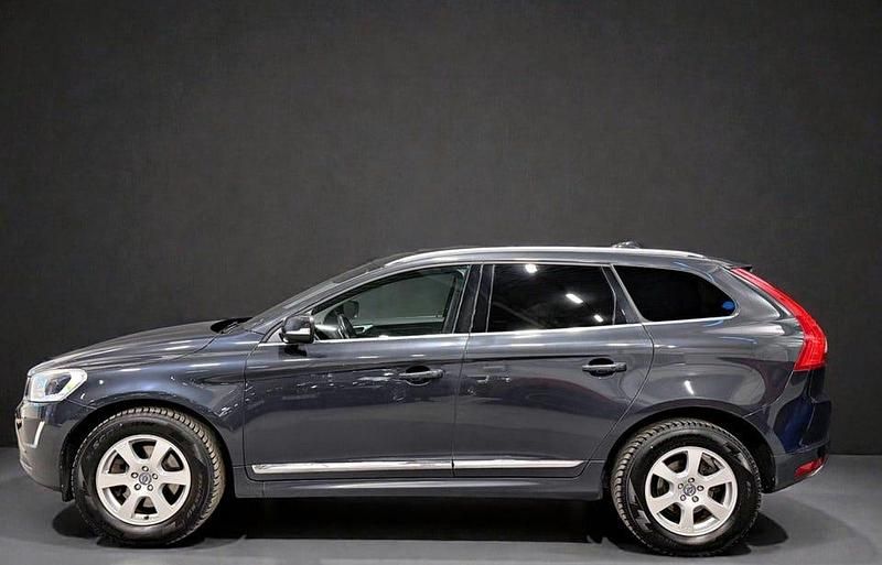 Begagnad Volvo XC60 Summum 181 HK (133 kW) 2014 Grå SUV