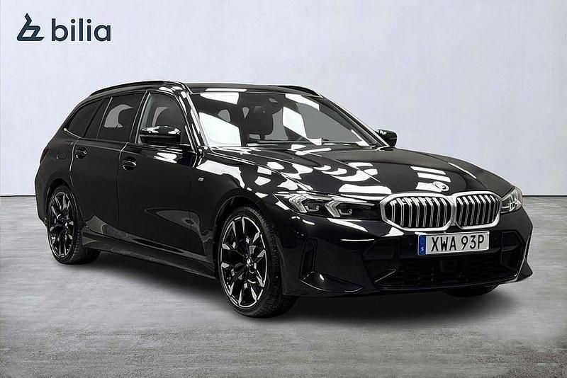 Svart Begagnad 2025 BMW 320 M Sport Kombi | 509 000 kr (Dyr) - Bild 1/4