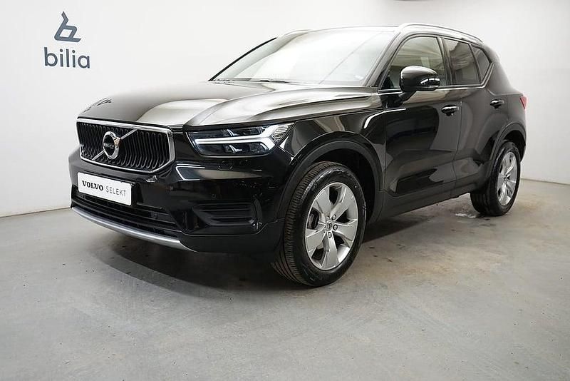 Svart Begagnad 2019 Volvo XC40 Momentum SUV | 279 900 kr (Marknadspris) - Bild 1/3