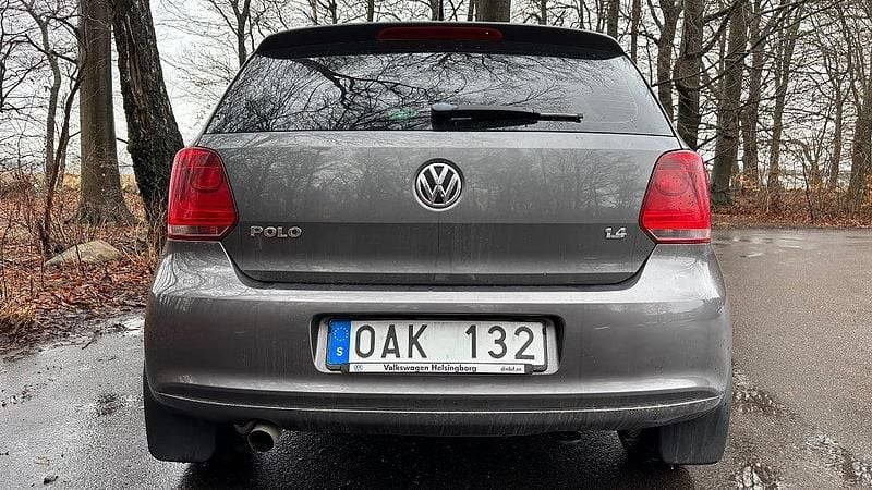 Begagnad VW Polo 86 HK (63 kW) 2013 Grå Halvkombi