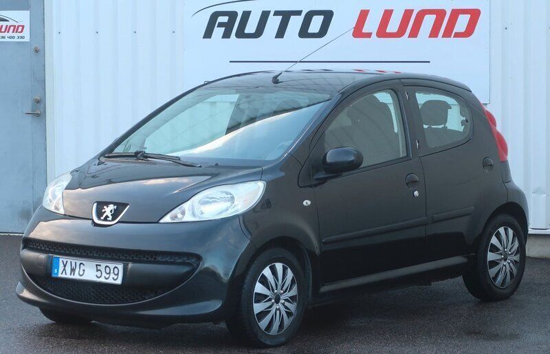 Svart Begagnad 2006 Peugeot 107 Halvkombi | 22 000 kr (Dyr) - Bild 1/4