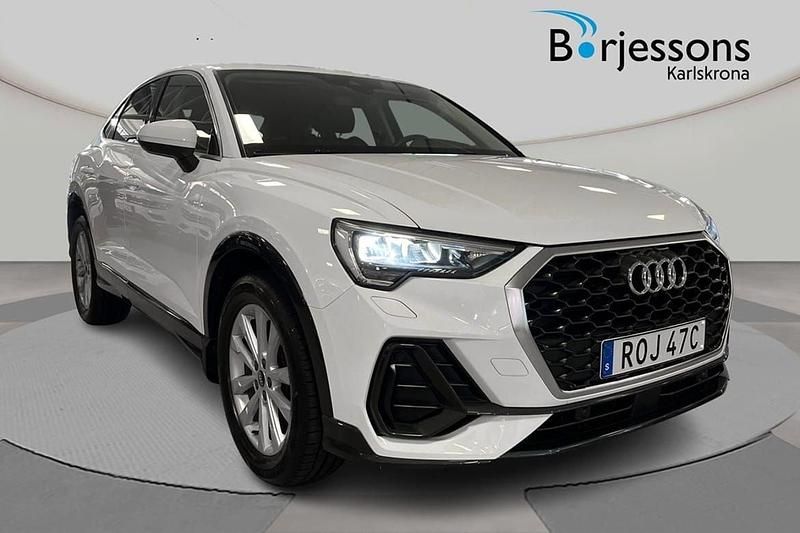 Ibisvit Begagnad 2022 Audi Q3 Sportback Proline SUV | 348 000 kr (Superpris) - Bild 1/4