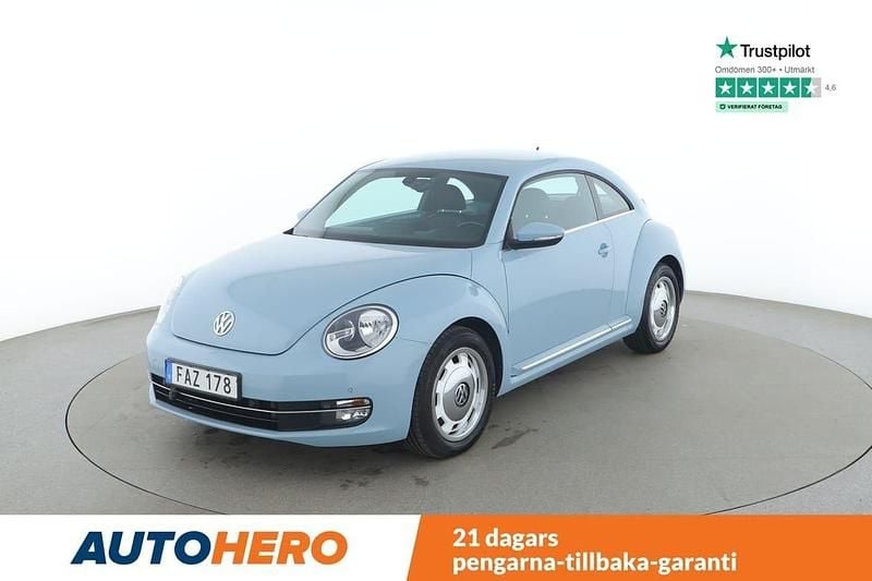 Ljusblå Begagnad 2015 VW Beetle Design Halvkombi | 167 000 kr - Bild 1/4