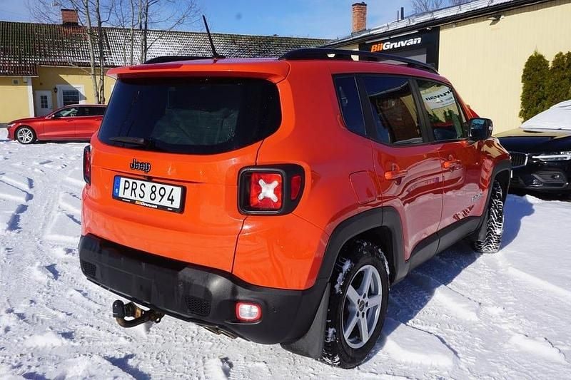 Begagnad Jeep Renegade Limited 140 HK (102 kW) 2015 Orange SUV