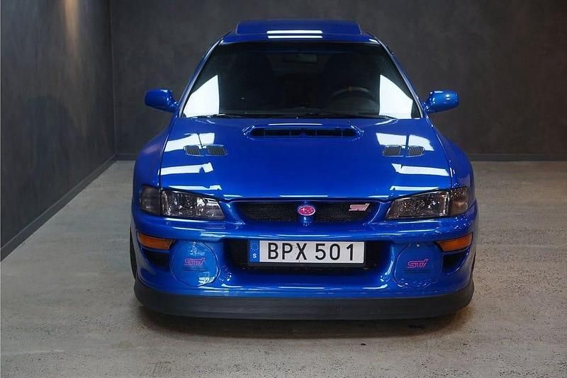 Begagnad Subaru Impreza GT 218 HK (160 kW) 1999 Blå Sedan