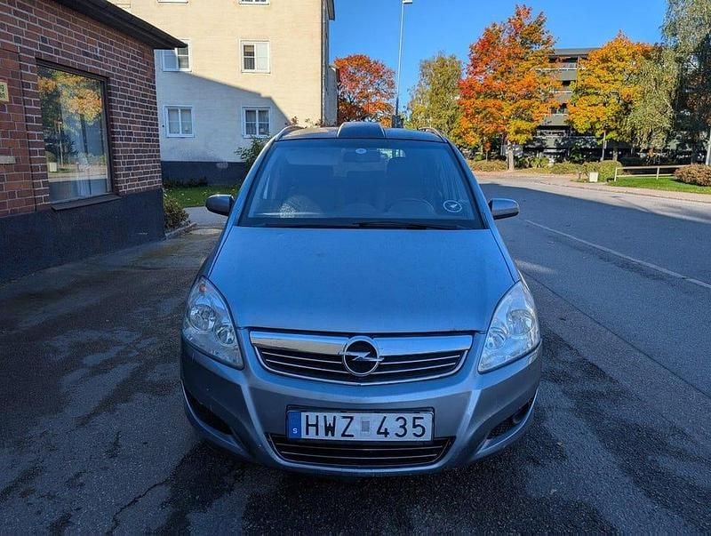 Begagnad 2009 Opel Zafira Minibuss | 8 000 kr (Superpris) - Bild 1/4