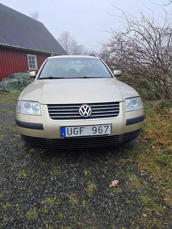 Begagnad VW Passat 130 HK (95 kW) 2004 Kombi