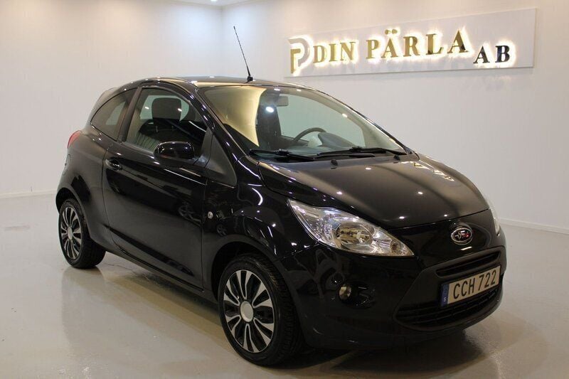 Svart Begagnad 2014 Ford Ka Halvkombi | 54 900 kr - Bild 1/4