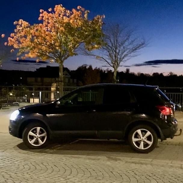 Svart Begagnad 2009 Nissan Qashqai SUV | 47 000 kr (Marknadspris) - Bild 1/1