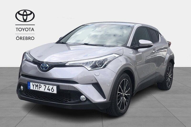 Mörkgrå Begagnad 2017 Toyota C-HR Executive SUV | 186 900 kr (Marknadspris) - Bild 1/3