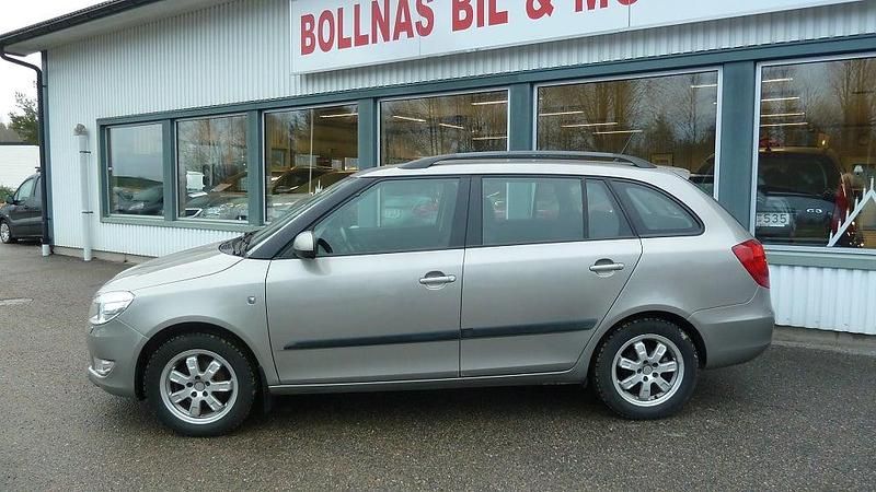 Begagnad Skoda Fabia Elegance 86 HK (63 kW) 2012 Brun Kombi