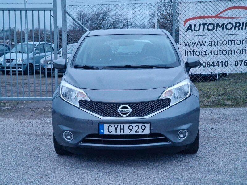 Grå Begagnad 2014 Nissan Note Minibuss | 61 900 kr (Marknadspris) - Bild 1/4